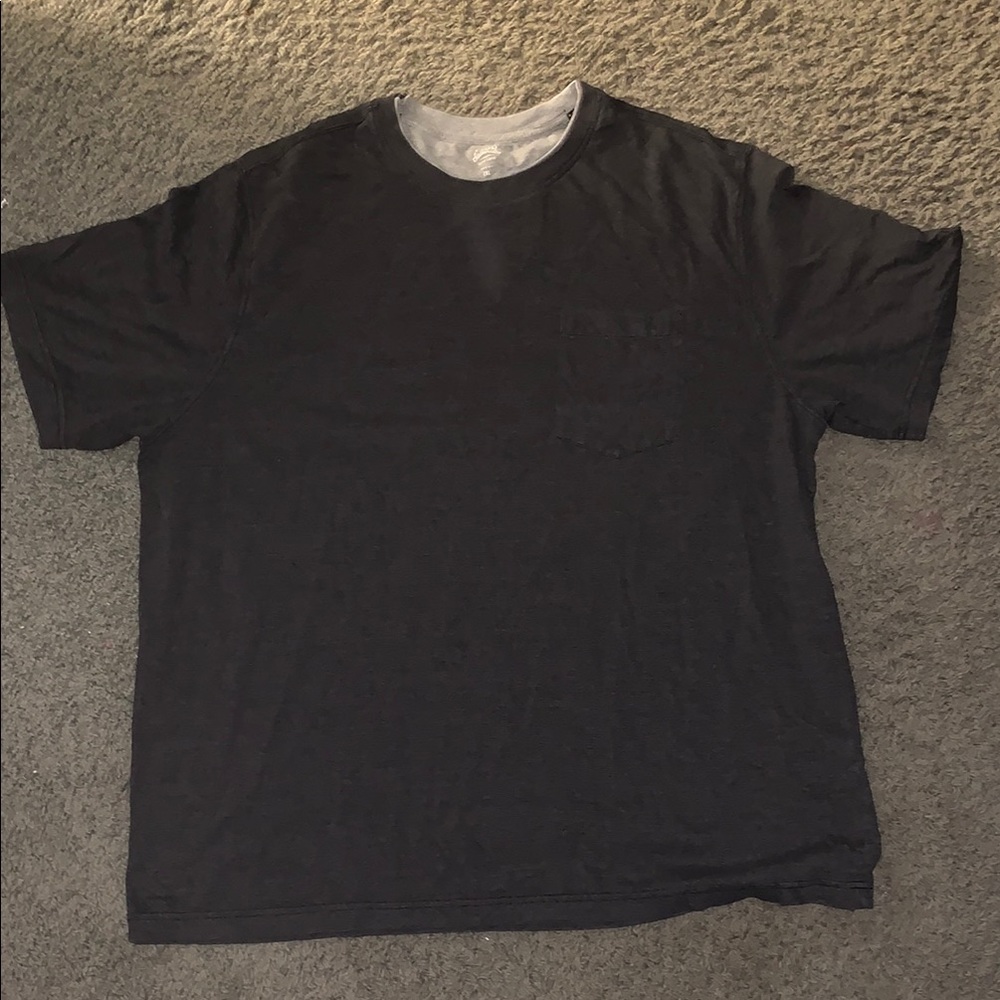 Izod t-shirt
